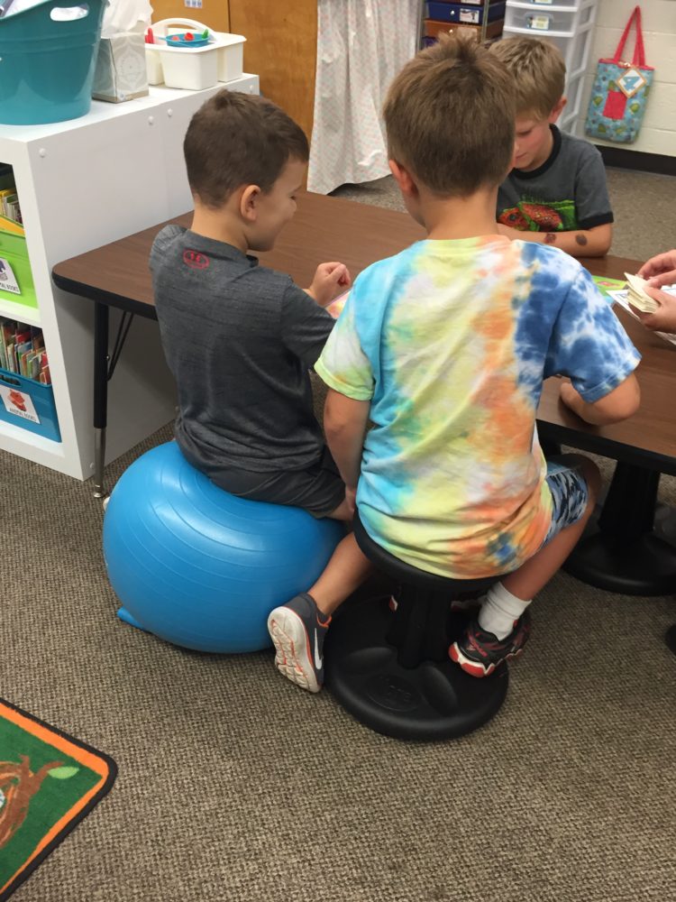 flexible seating in kindergarten - stability balls